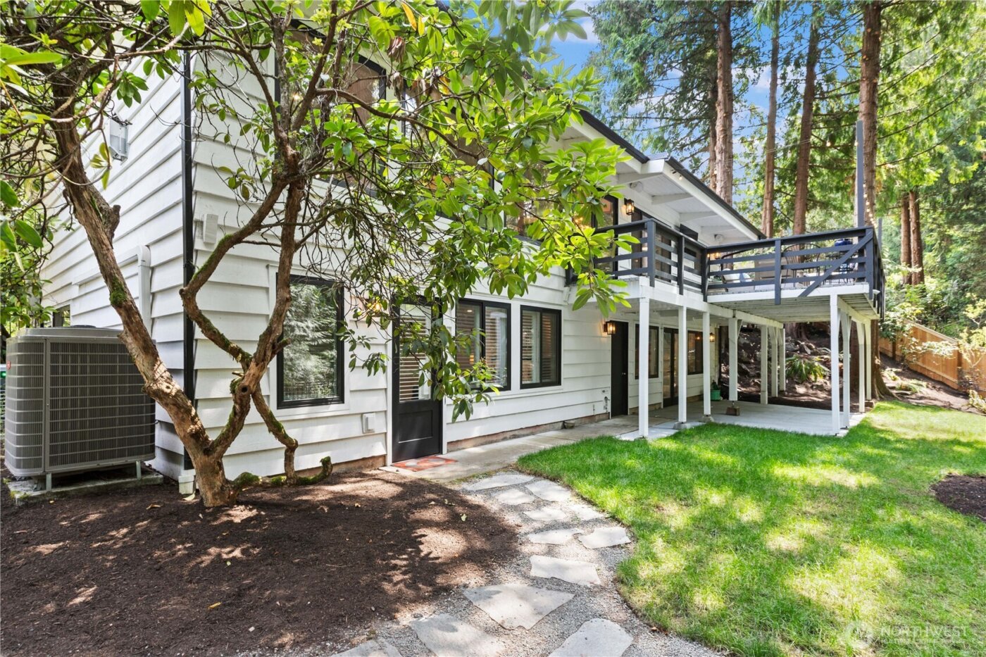 3227 103rd Place NE, Bellevue, WA 98004