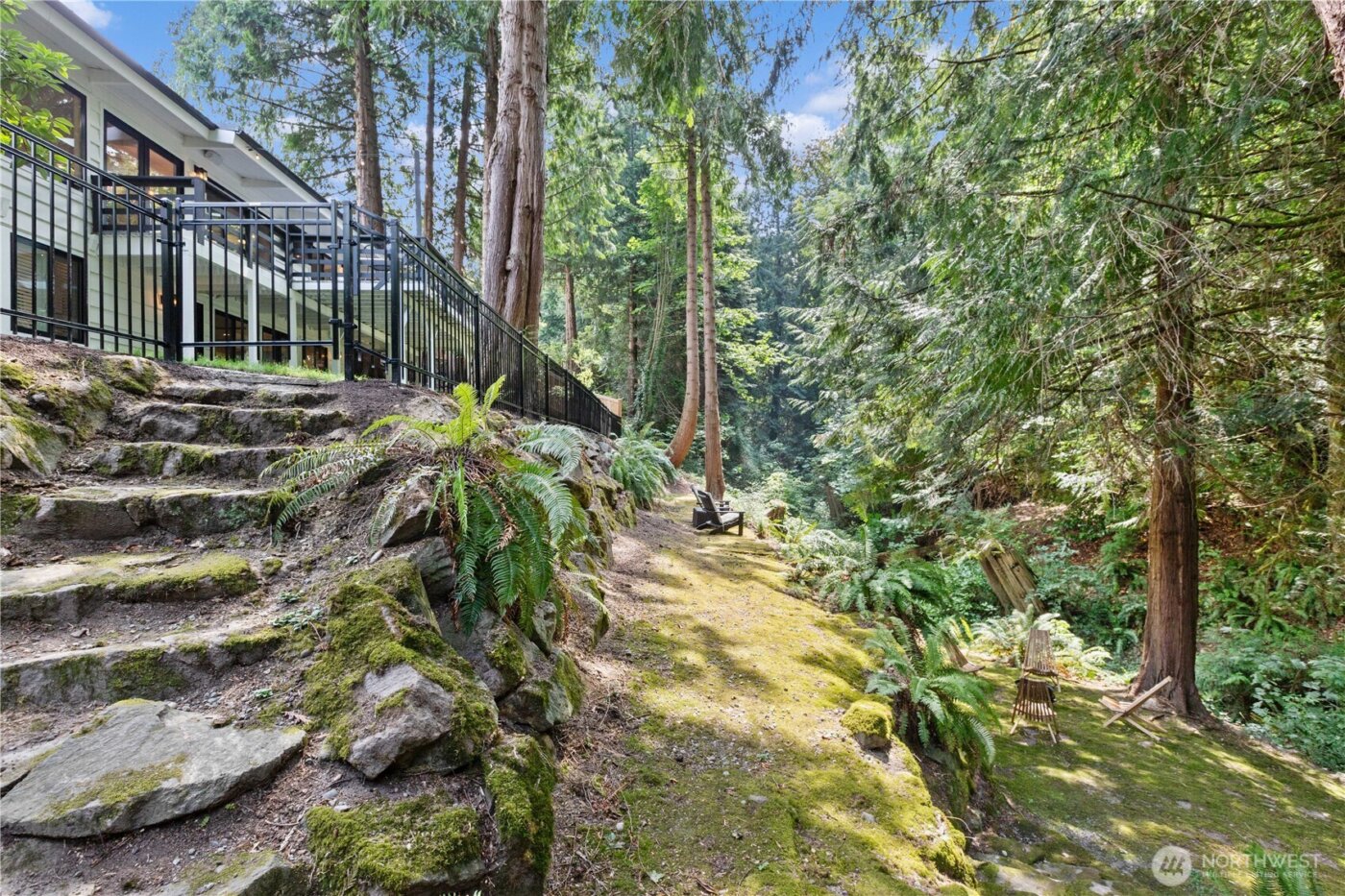 3227 103rd Place NE, Bellevue, WA 98004