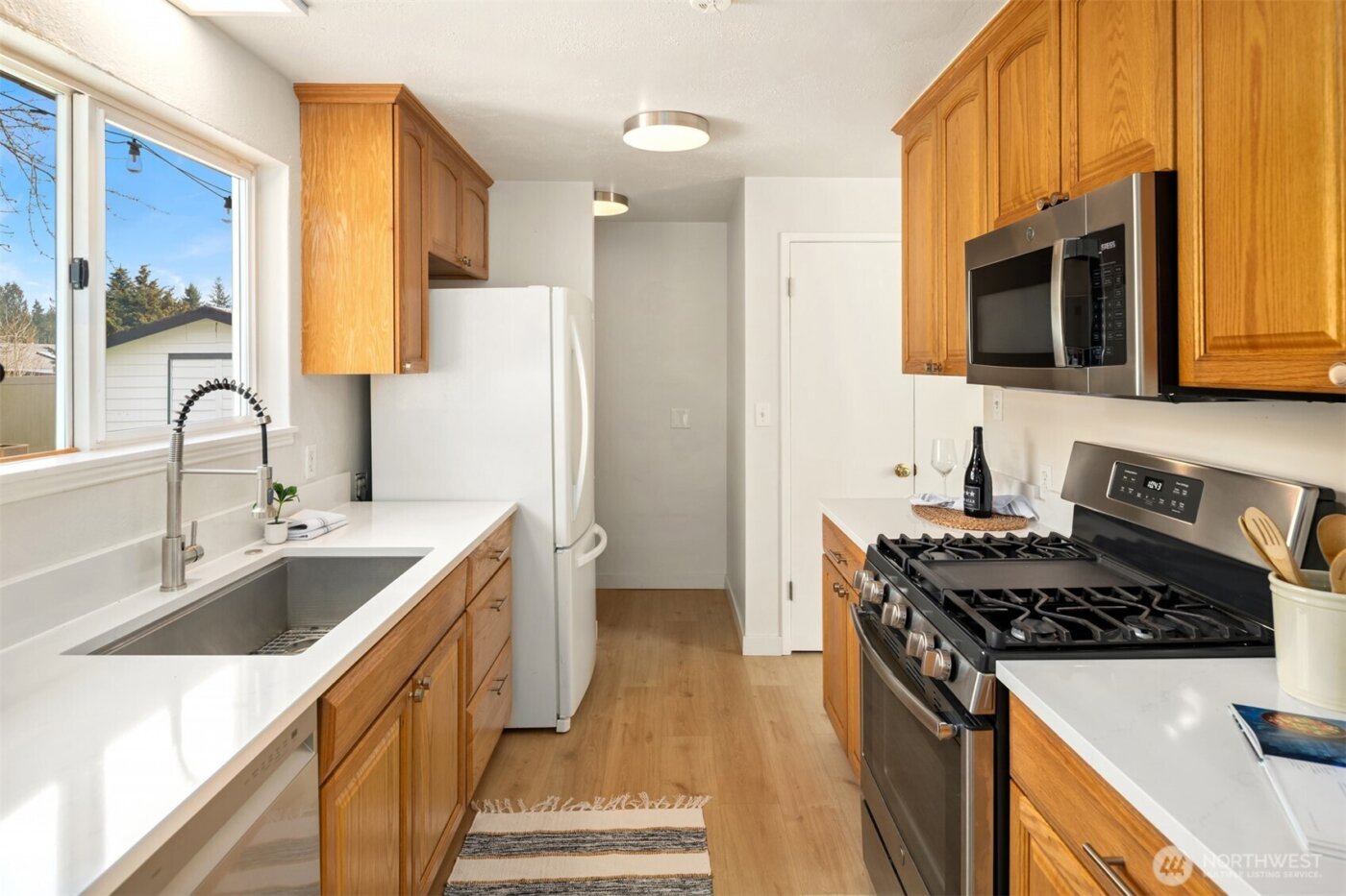 6717 193rd Street SW, Lynnwood, WA 98036