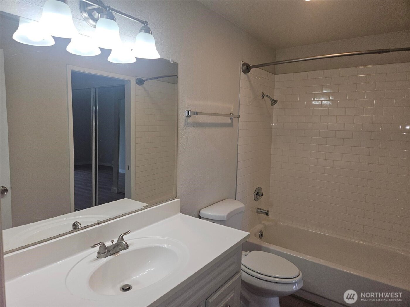 2611 NE 4th #234, Renton, WA 98056