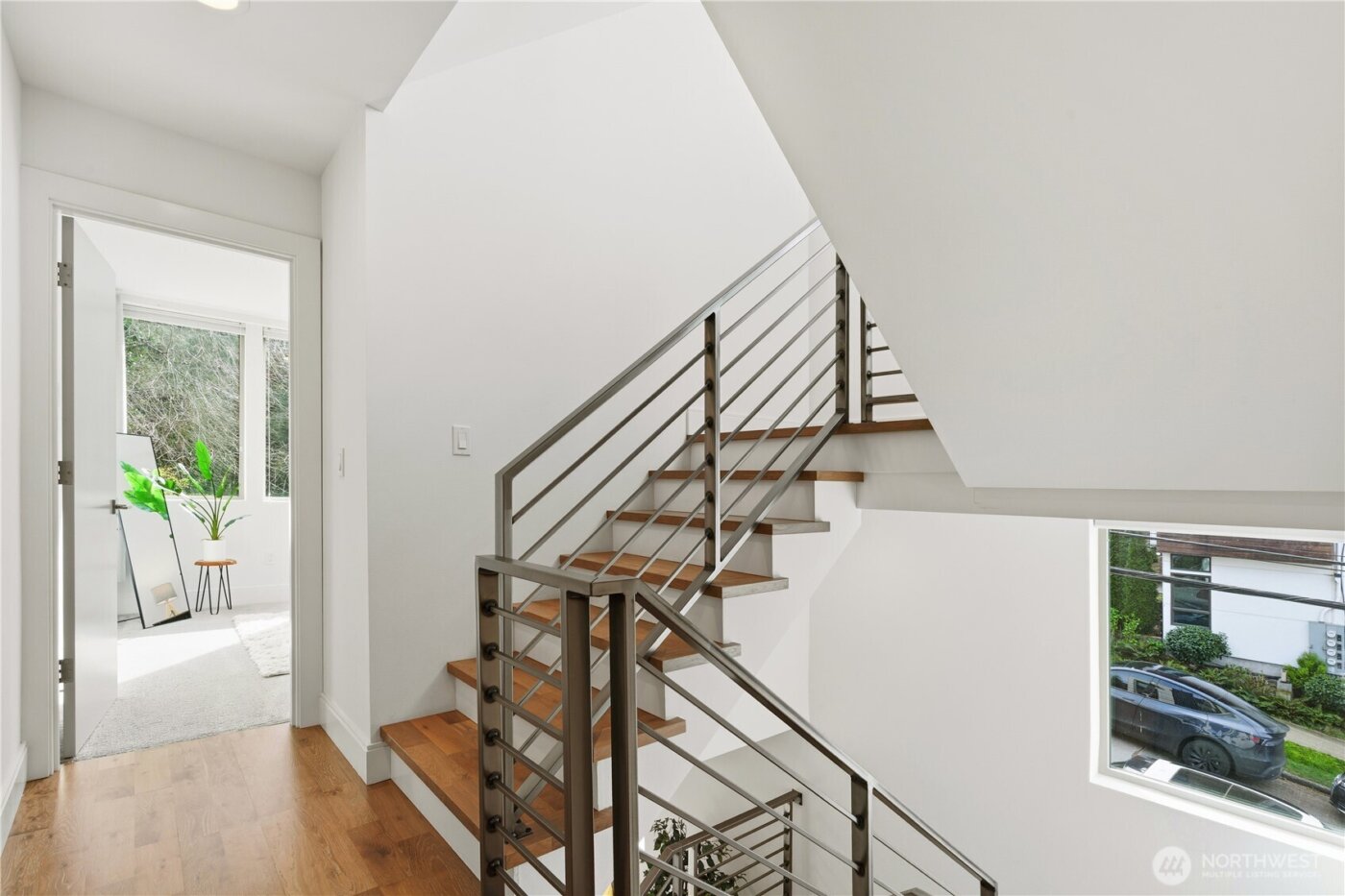 2001 13th Avenue W, Seattle, WA 98119-4429