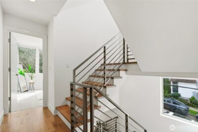 2001 13th Avenue W, Seattle, WA 98119-4429 - Photo 12