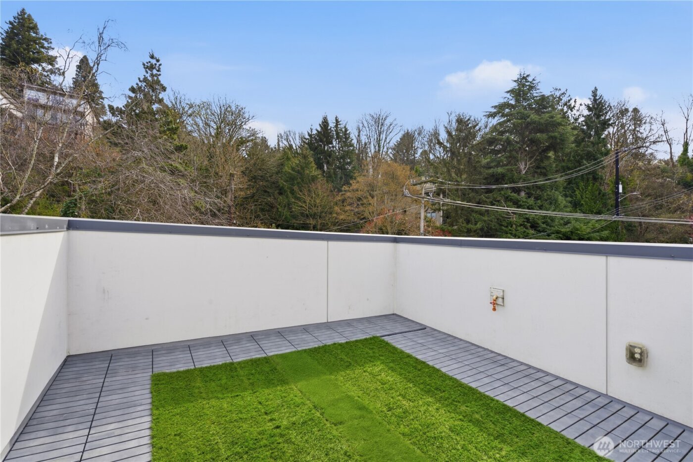 2001 13th Avenue W, Seattle, WA 98119-4429