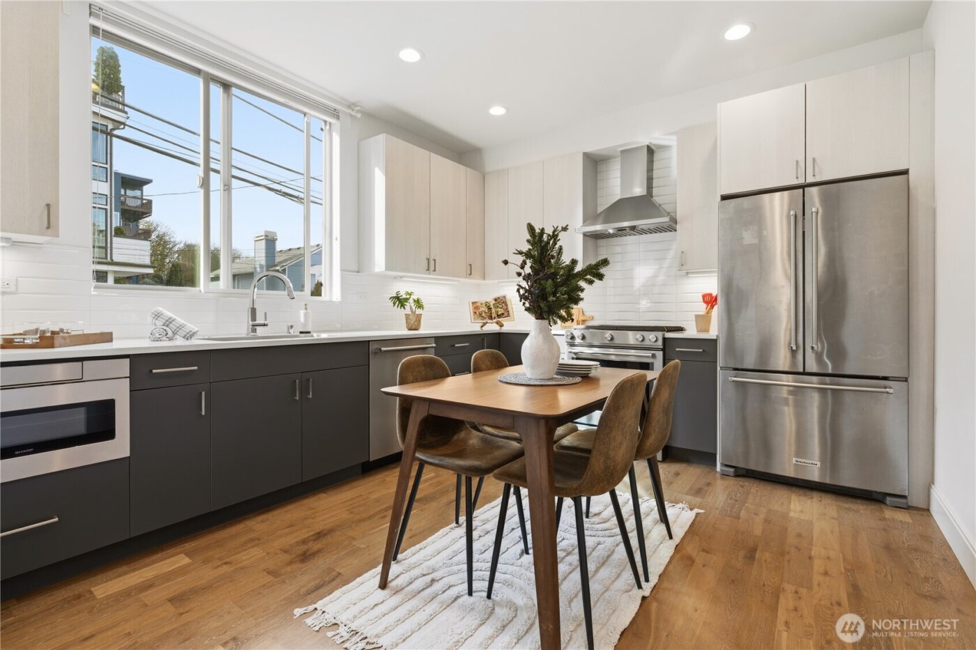 2001 13th Avenue W, Seattle, WA 98119-4429