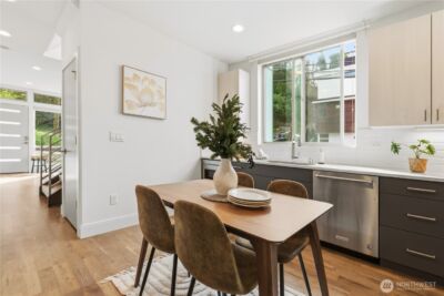 2001 13th Avenue W, Seattle, WA 98119-4429 - Photo 7