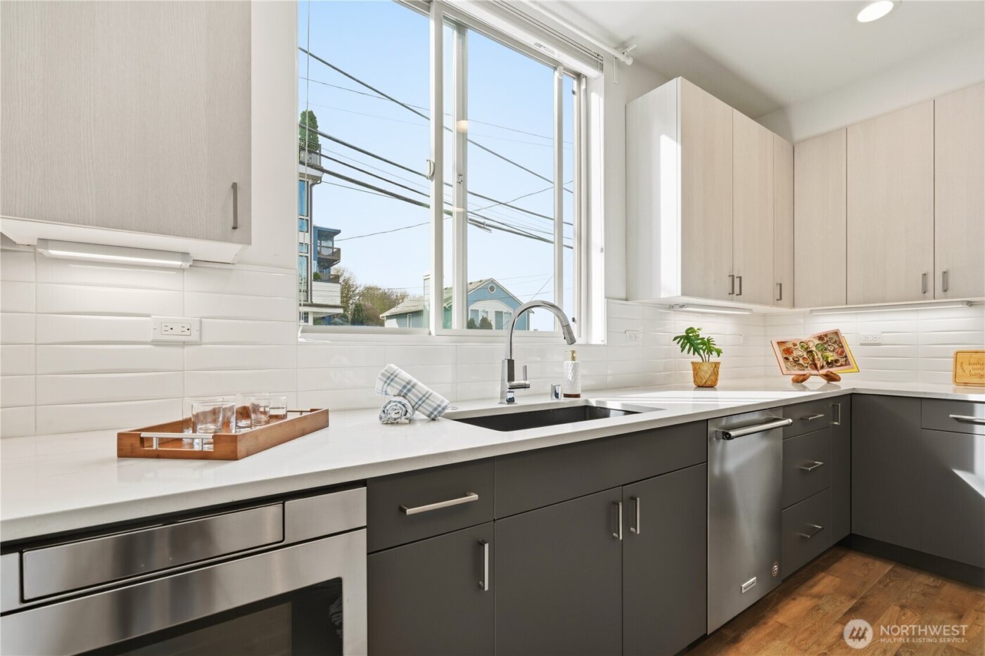 2001 13th Avenue W, Seattle, WA 98119-4429