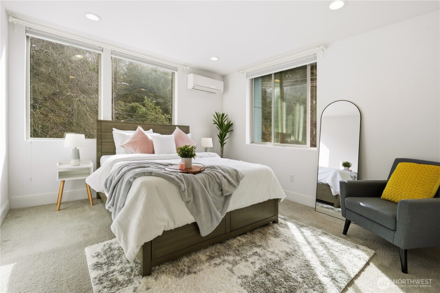 2001 13th Avenue W, Seattle, WA 98119-4429