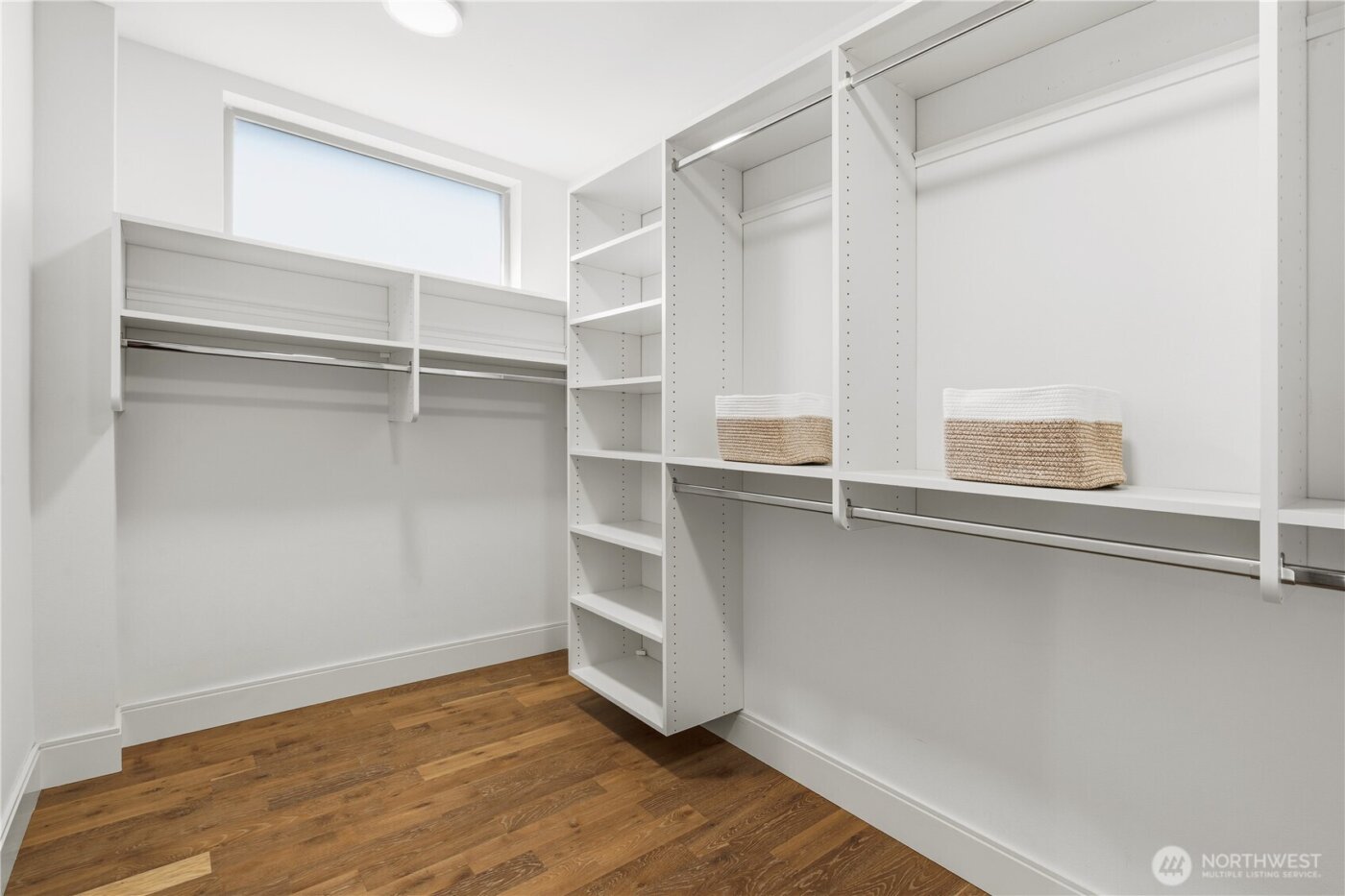 2001 13th Avenue W, Seattle, WA 98119-4429