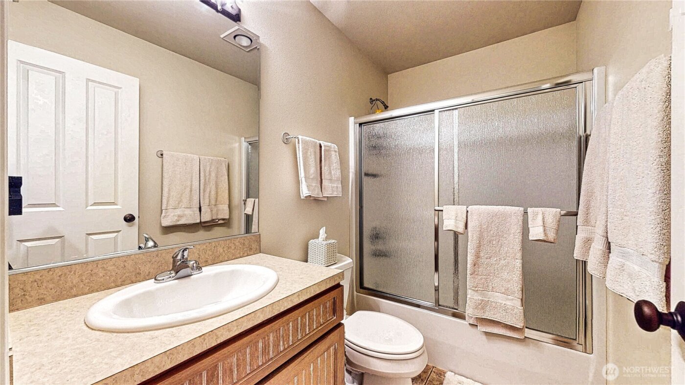 80 Evergreen Way , Easton, WA 98925