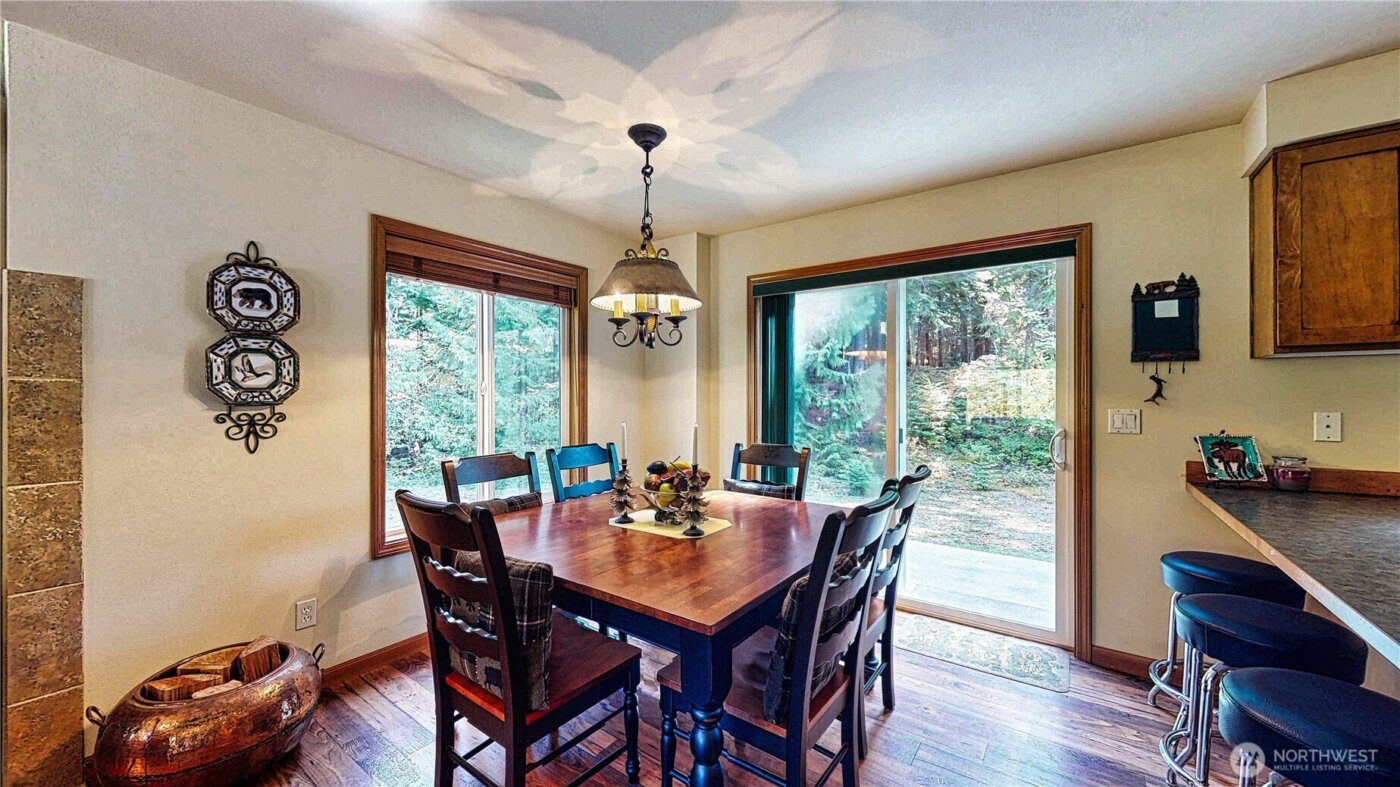 80 Evergreen Way , Easton, WA 98925