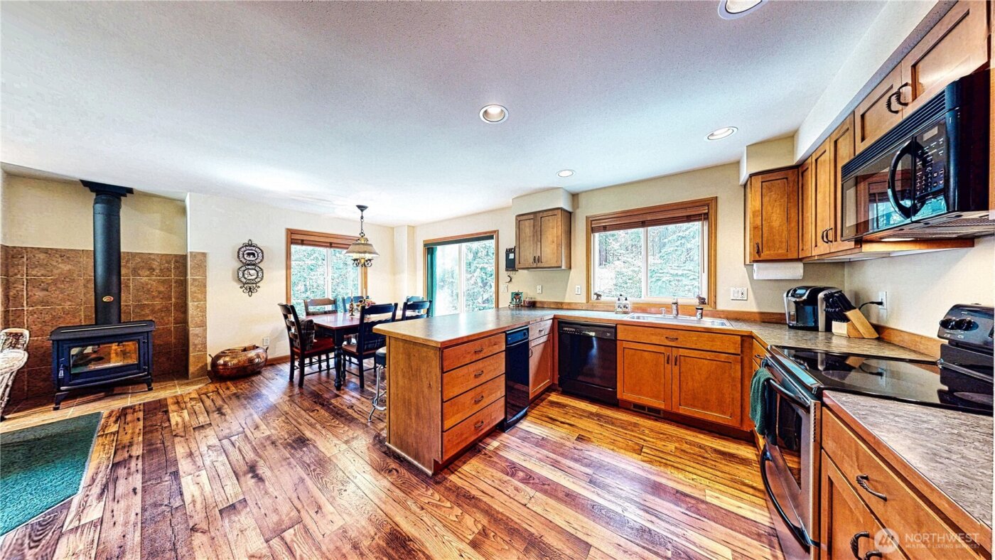 80 Evergreen Way , Easton, WA 98925