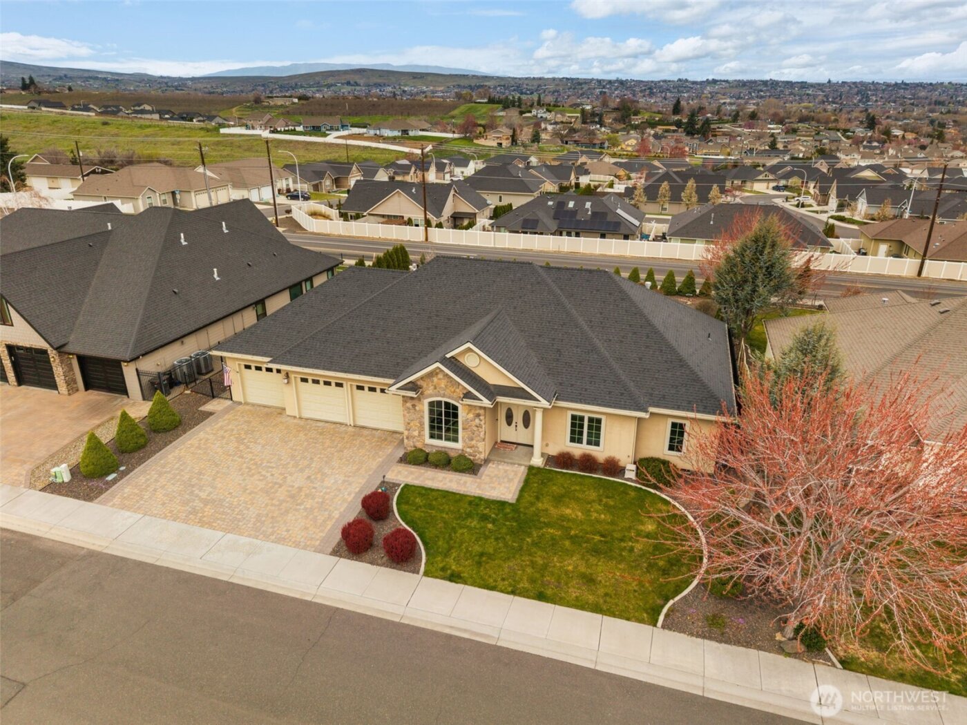 7505 Crestfields Road , Yakima, WA 98903
