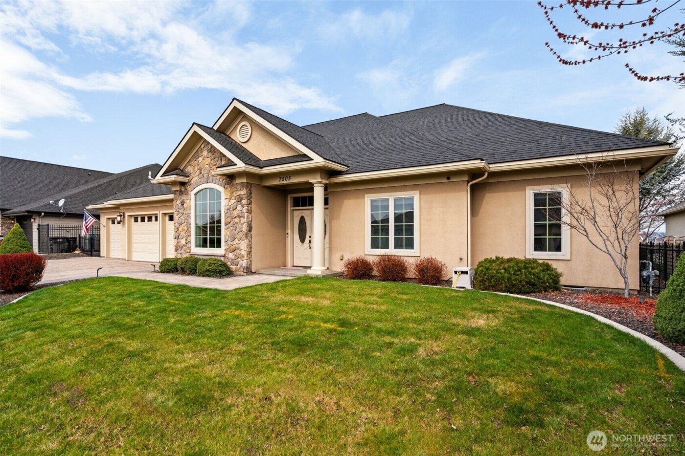 7505 Crestfields Road , Yakima, WA 98903