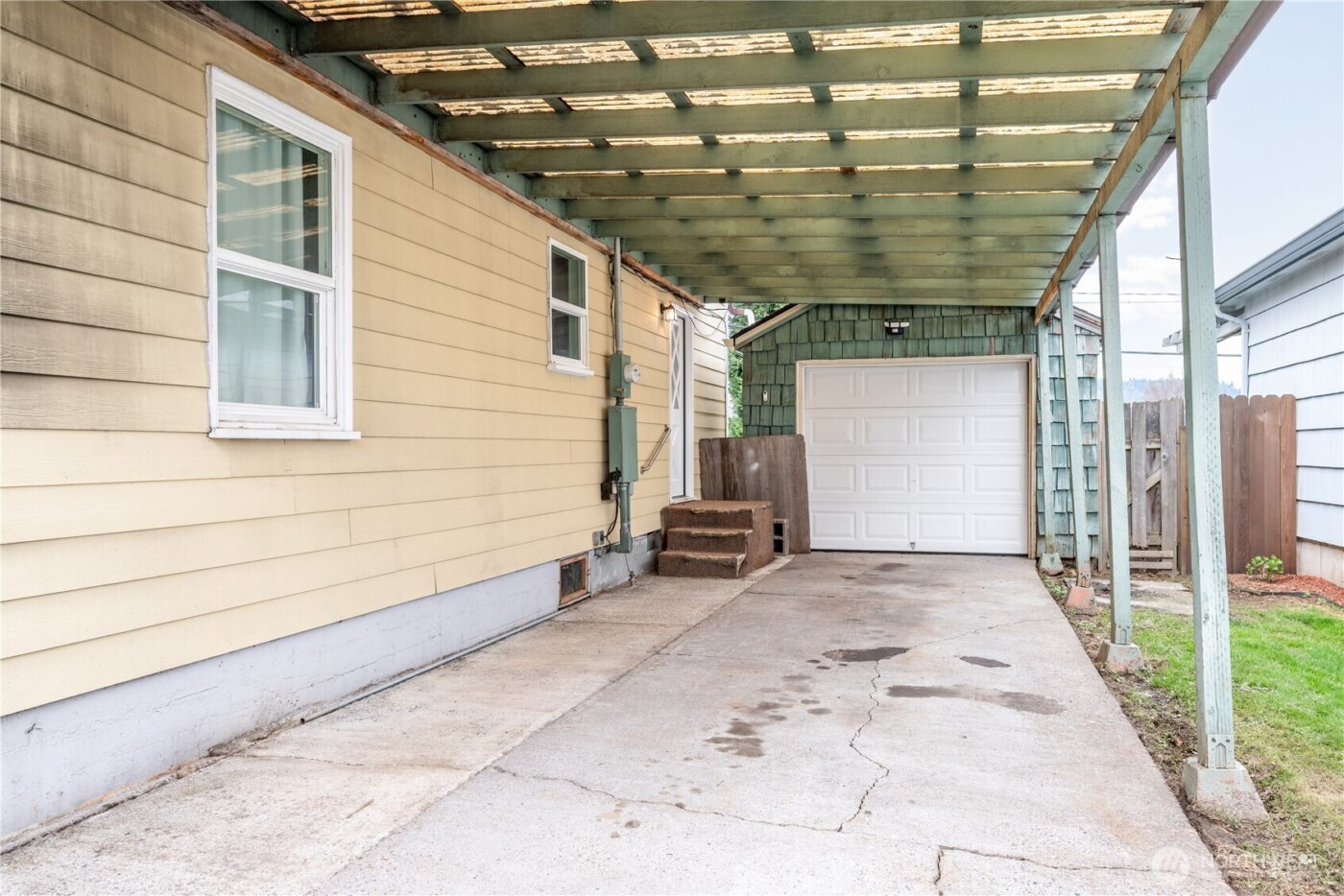 3102 Hemlock Street , Longview, WA 98632