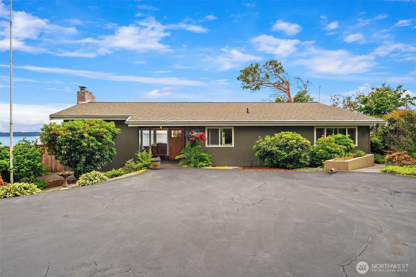 21553 1st Court S, Normandy Park, WA 98198-3007