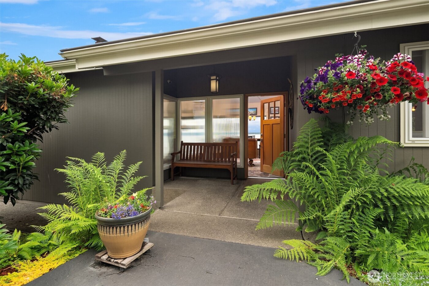 21553 1st Court S, Normandy Park, WA 98198-3007