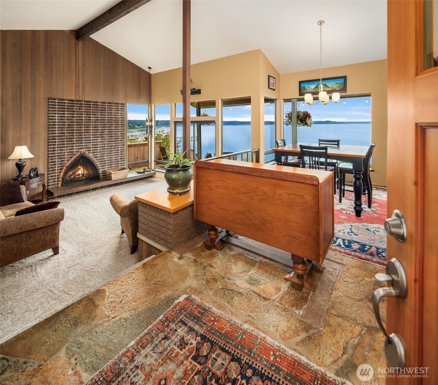 21553 1st Court S, Normandy Park, WA 98198-3007