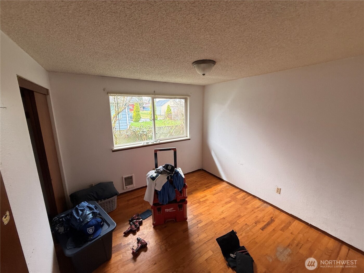 1011 E 68th , Tacoma, WA 98404