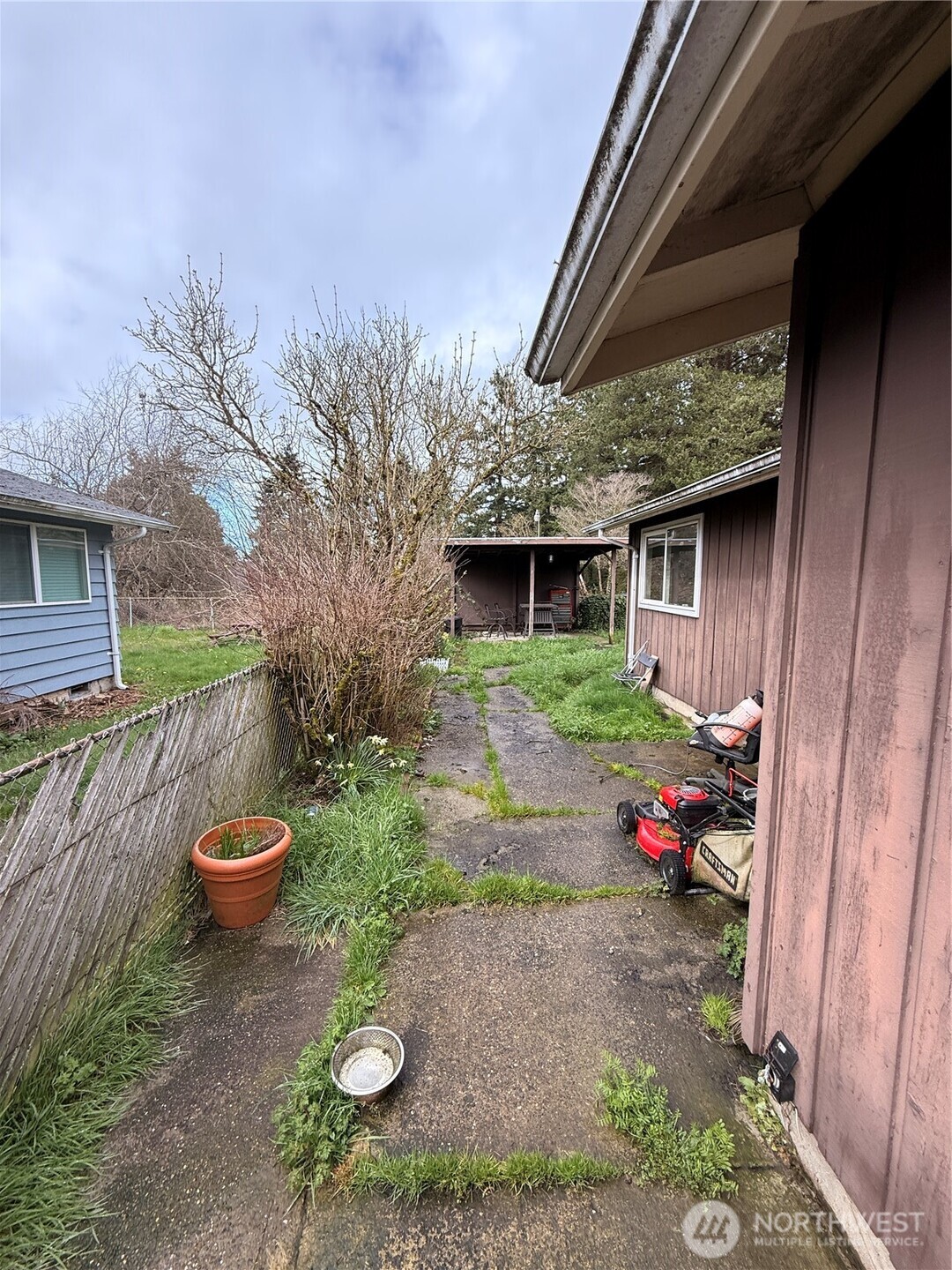1011 E 68th , Tacoma, WA 98404