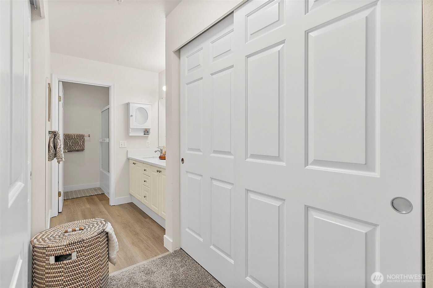 18505 SE Newport Way #C214, Issaquah, WA 98027