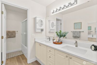 18505 SE Newport Way #C214, Issaquah, WA 98027 - Photo 22