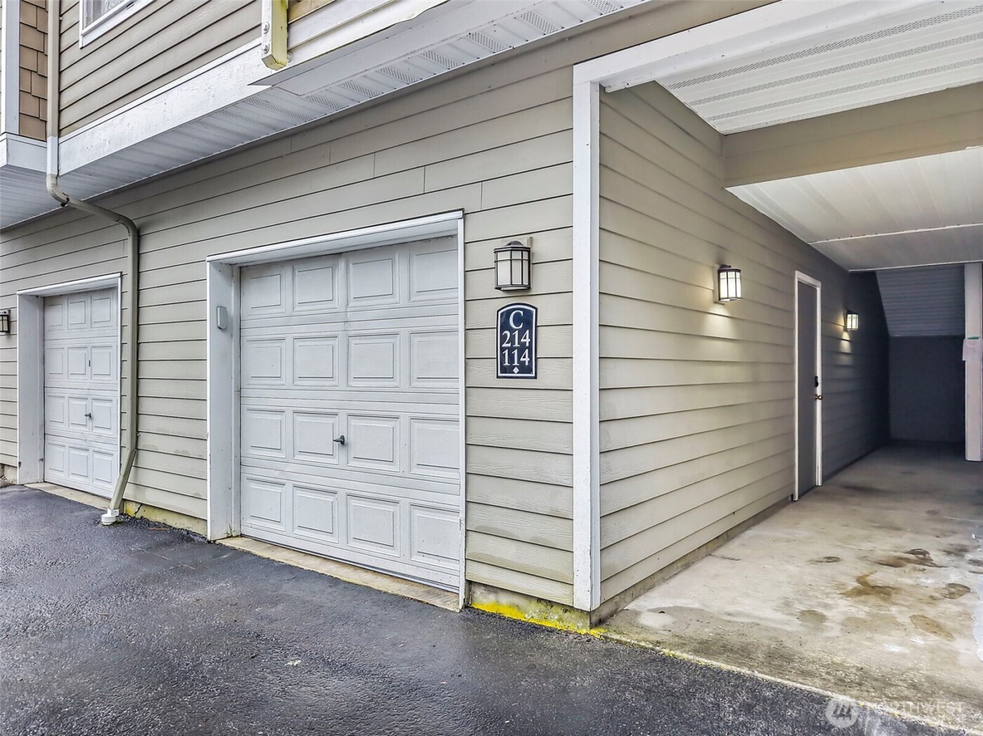 18505 SE Newport Way #C214, Issaquah, WA 98027