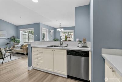 18505 SE Newport Way #C214, Issaquah, WA 98027 - Photo 9