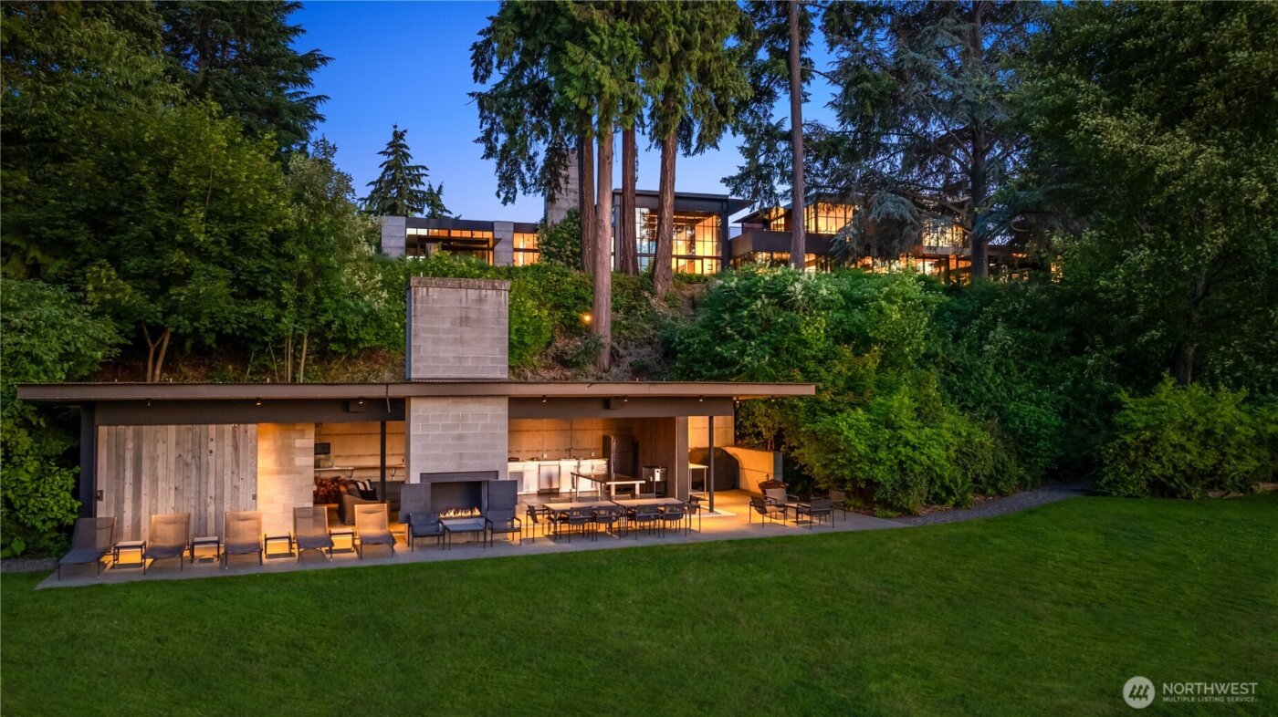 61625 RS Undisclosed , Bellevue, WA 98004
