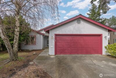 3412 W 4th St , Anacortes, WA 98221
