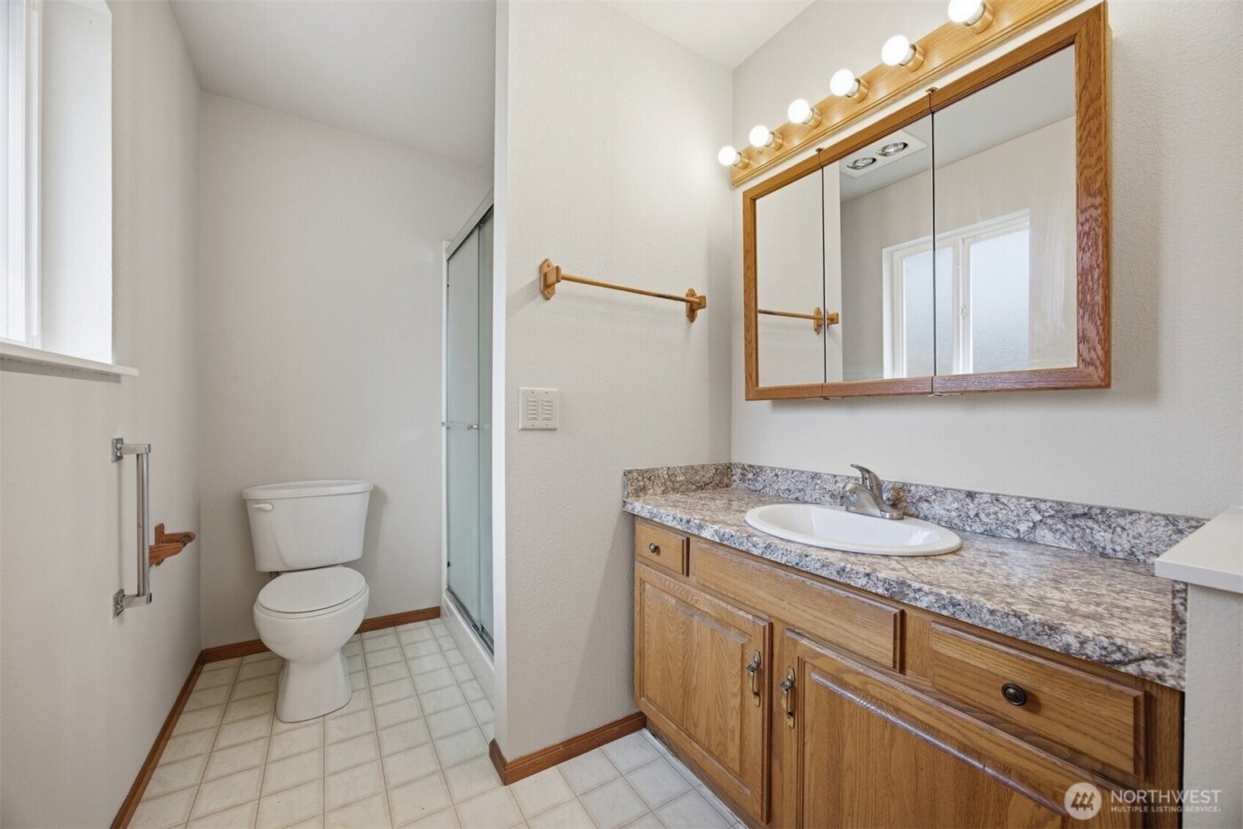 3412 W 4th St , Anacortes, WA 98221