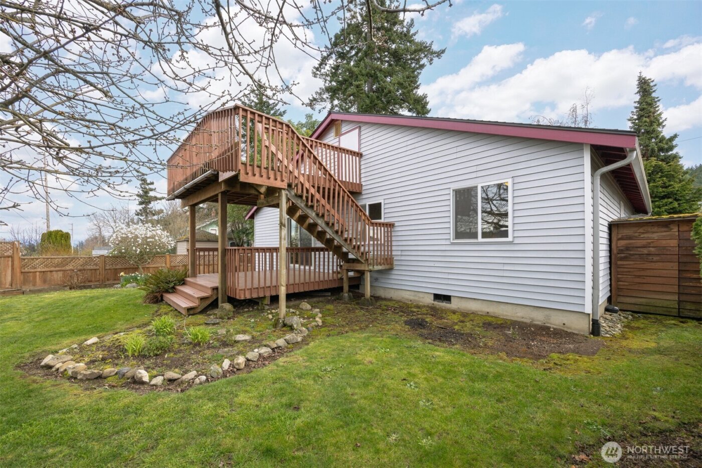 3412 W 4th St , Anacortes, WA 98221