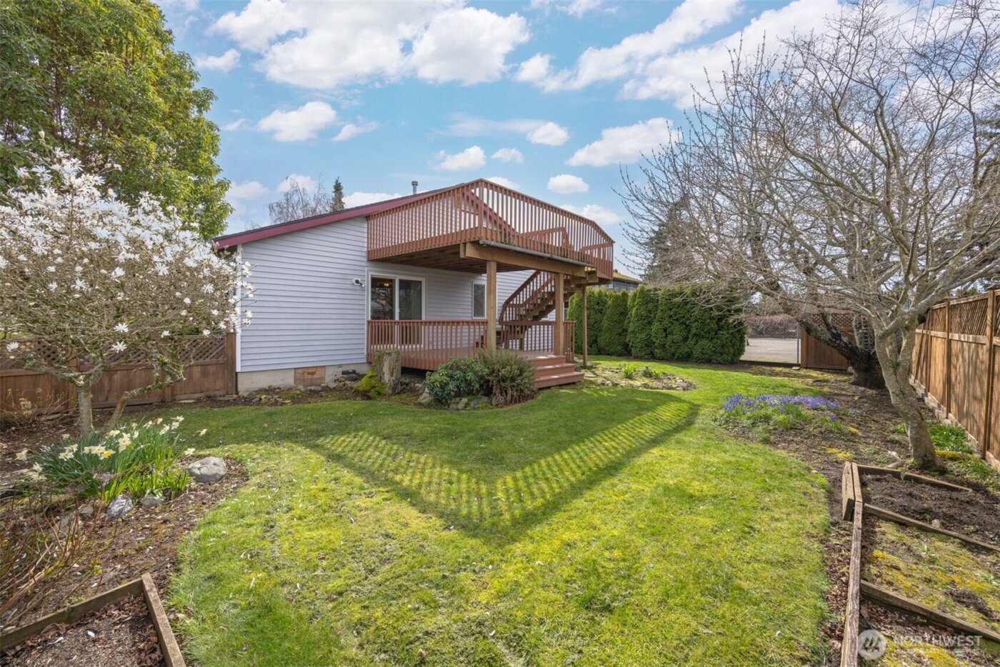 3412 W 4th St , Anacortes, WA 98221