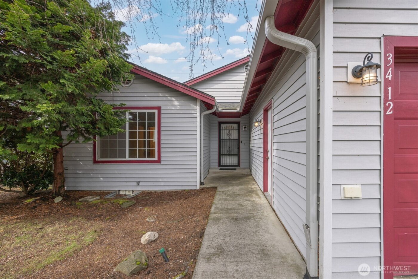 3412 W 4th St , Anacortes, WA 98221