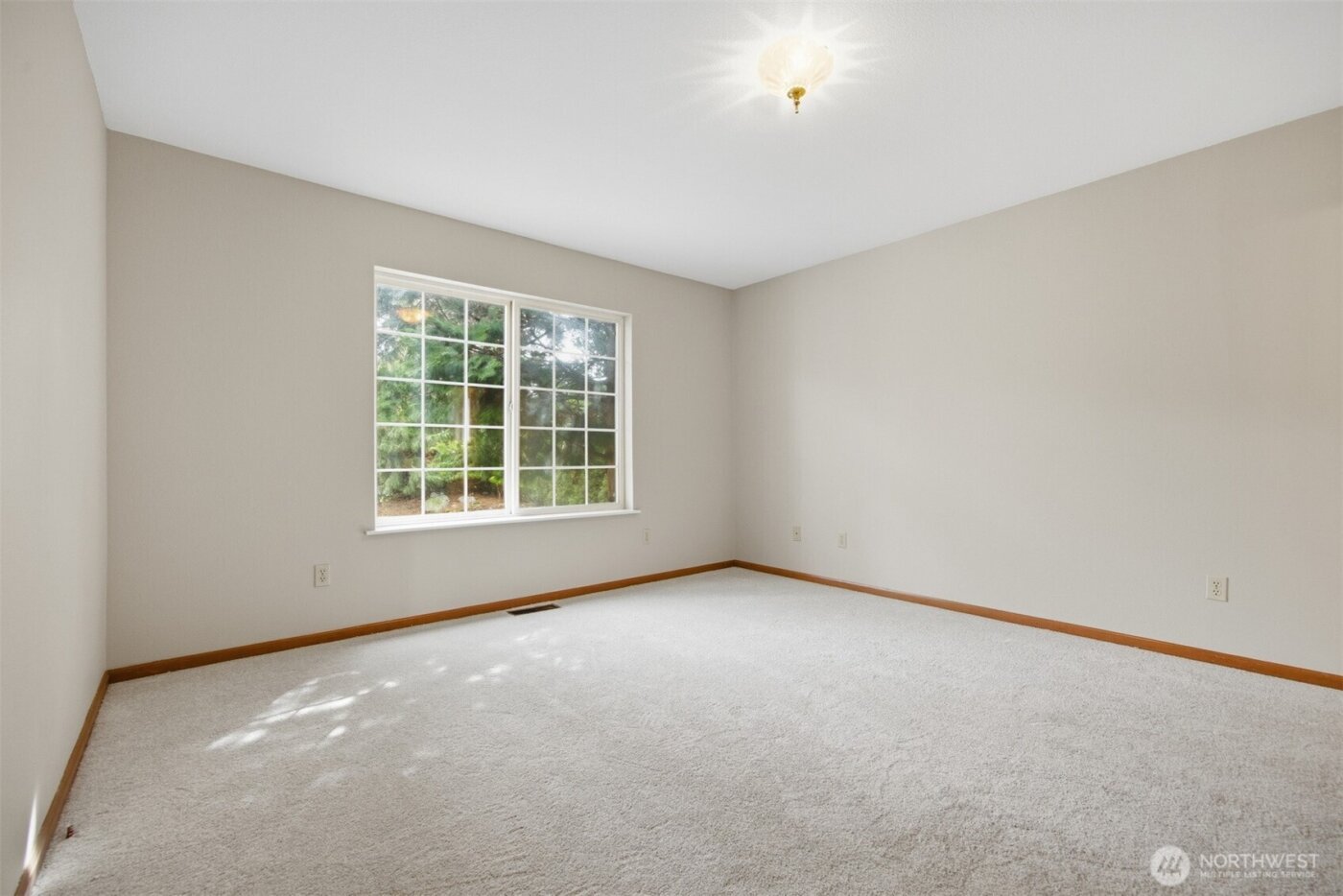 3412 W 4th St , Anacortes, WA 98221