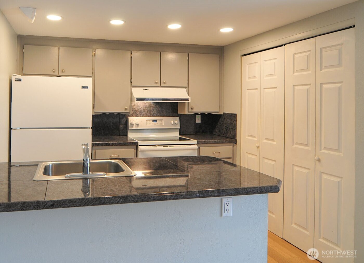 100 Simon Street #17, East Wenatchee, WA 98802