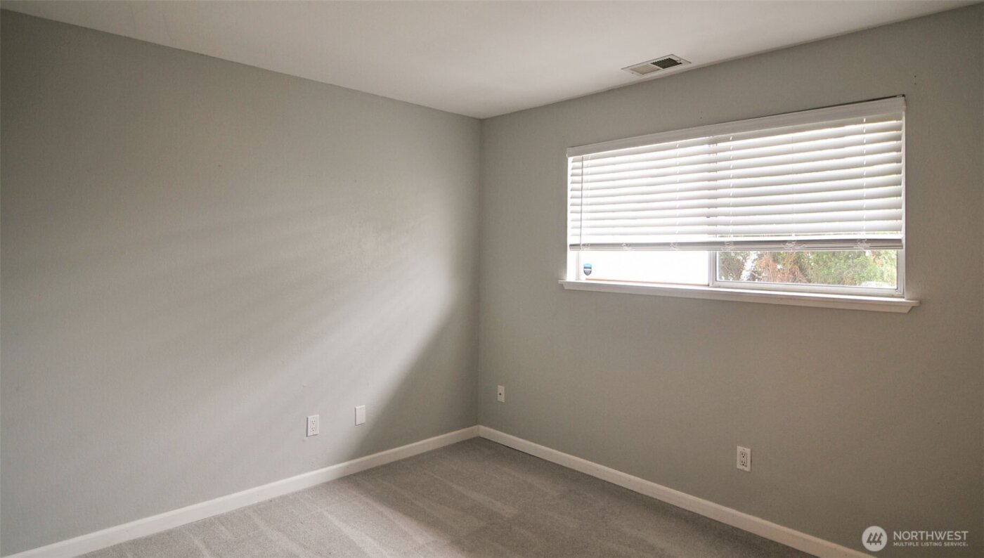 100 Simon Street #17, East Wenatchee, WA 98802