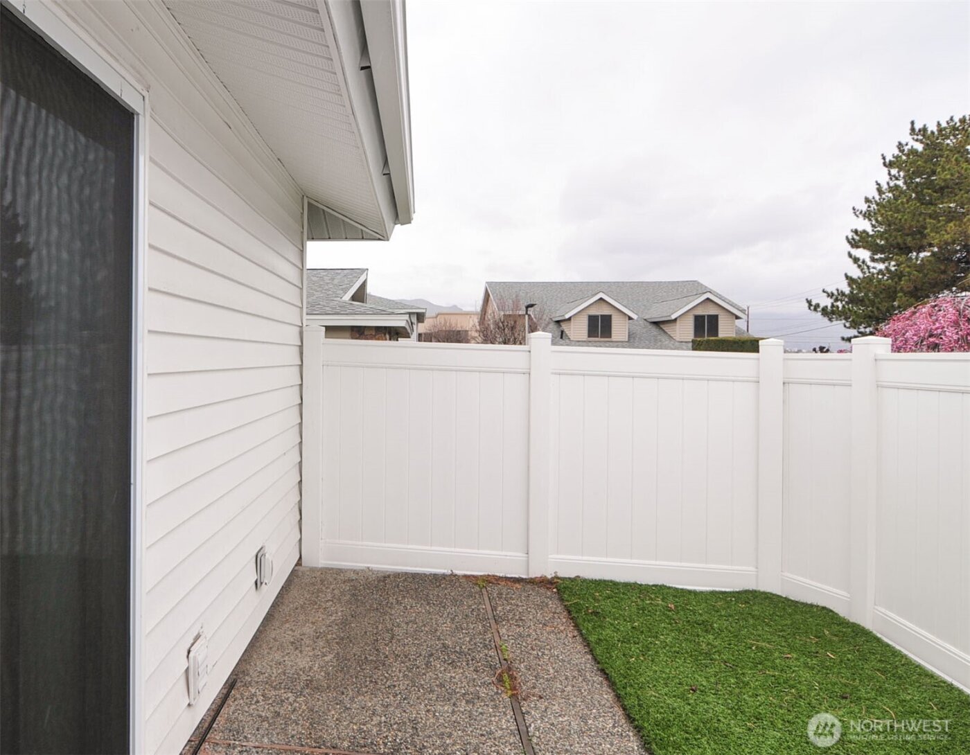 100 Simon Street #17, East Wenatchee, WA 98802