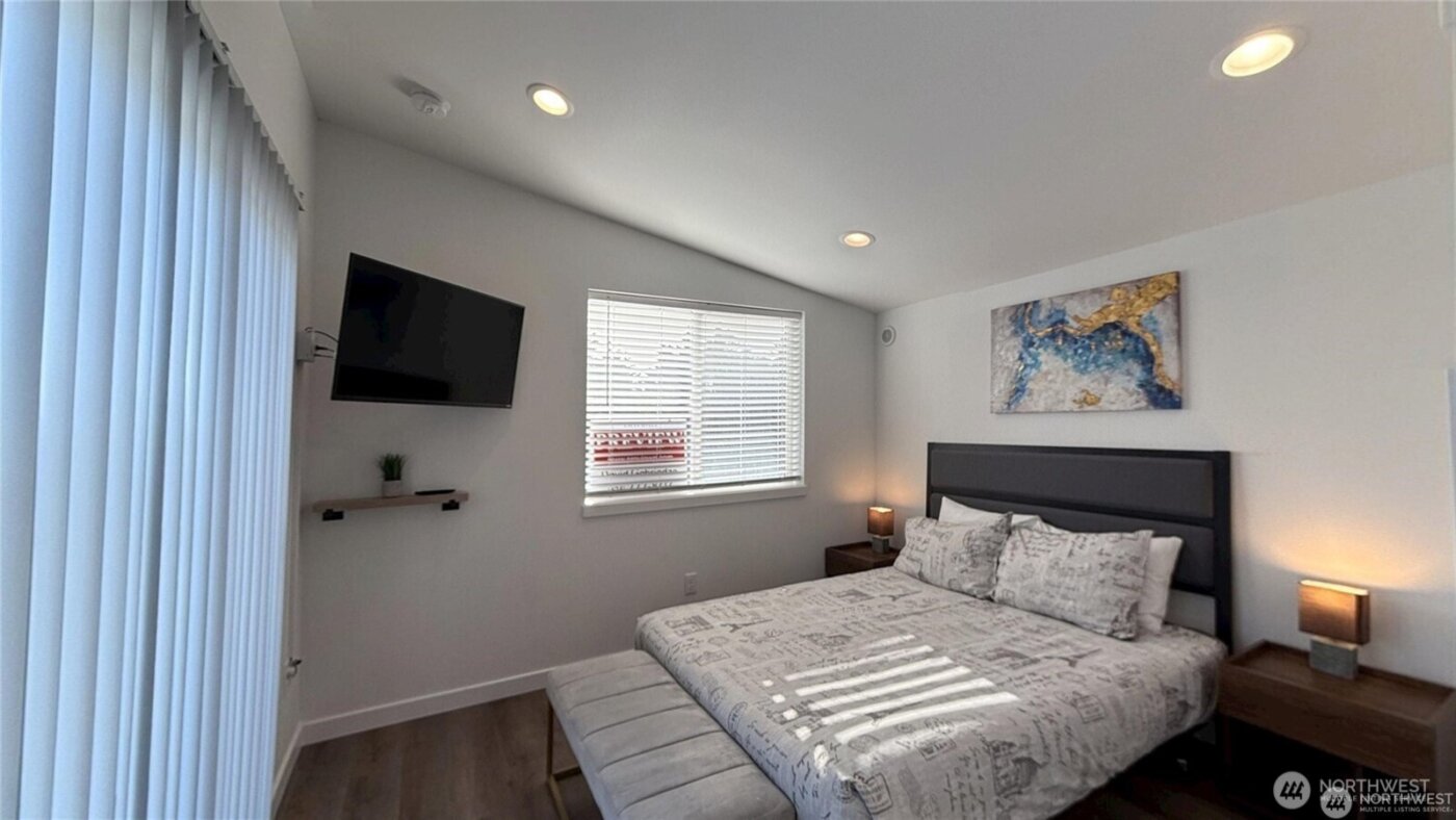 890 Magellan Avenue NE #3, Ocean Shores, WA 98569