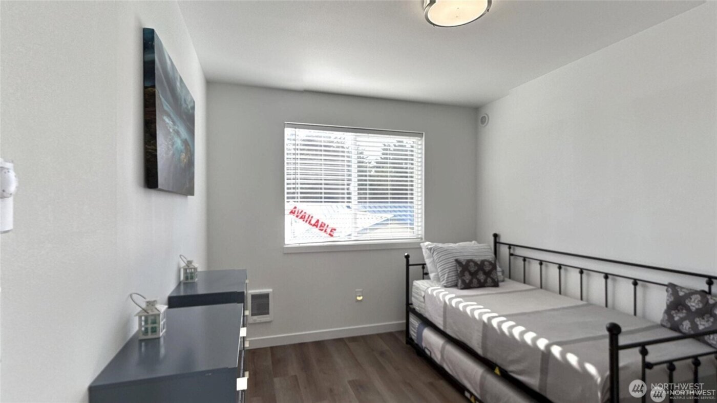 890 Magellan Avenue NE #3, Ocean Shores, WA 98569