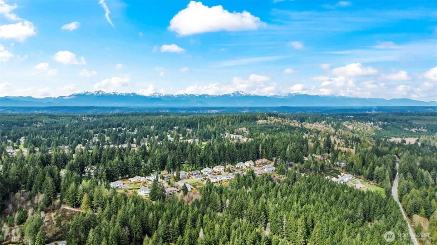 30 E Cedarland Lane , Allyn, WA 98524