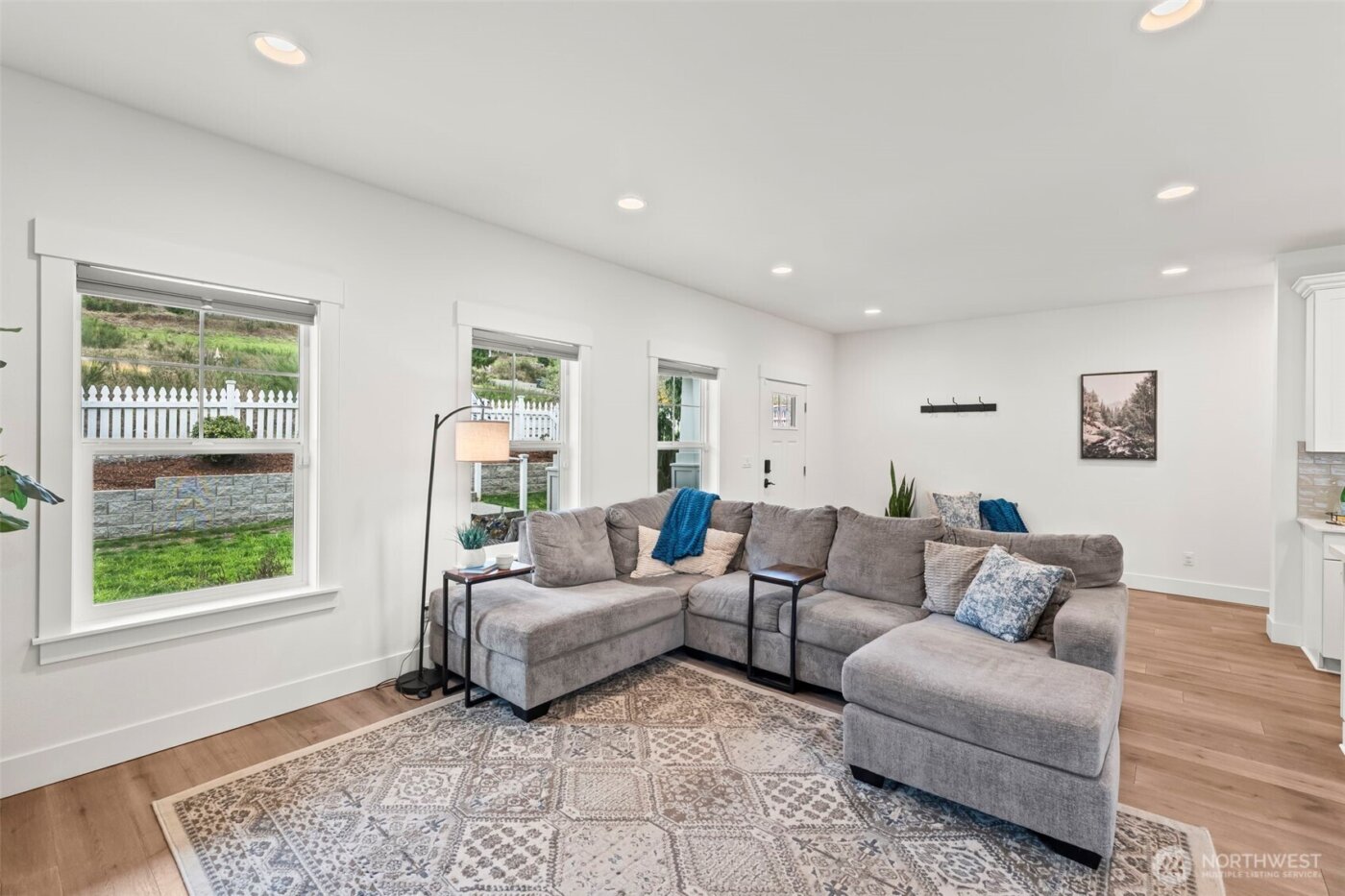 30 E Cedarland Lane , Allyn, WA 98524