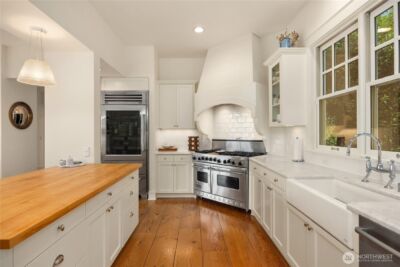 13401 Manzanita Road NE, Bainbridge Island, WA 98110 - Photo 16