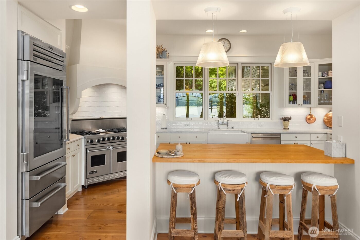 13401 Manzanita Road NE, Bainbridge Island, WA 98110