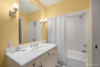 13401 Manzanita Road NE, Bainbridge Island, WA 98110 - Photo 31