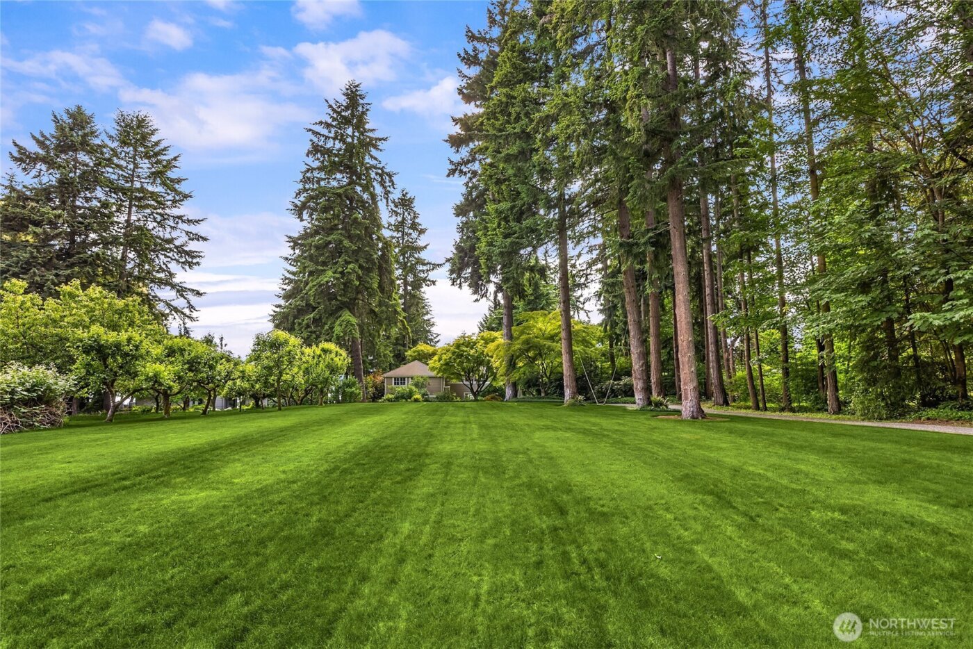 13401 Manzanita Road NE, Bainbridge Island, WA 98110