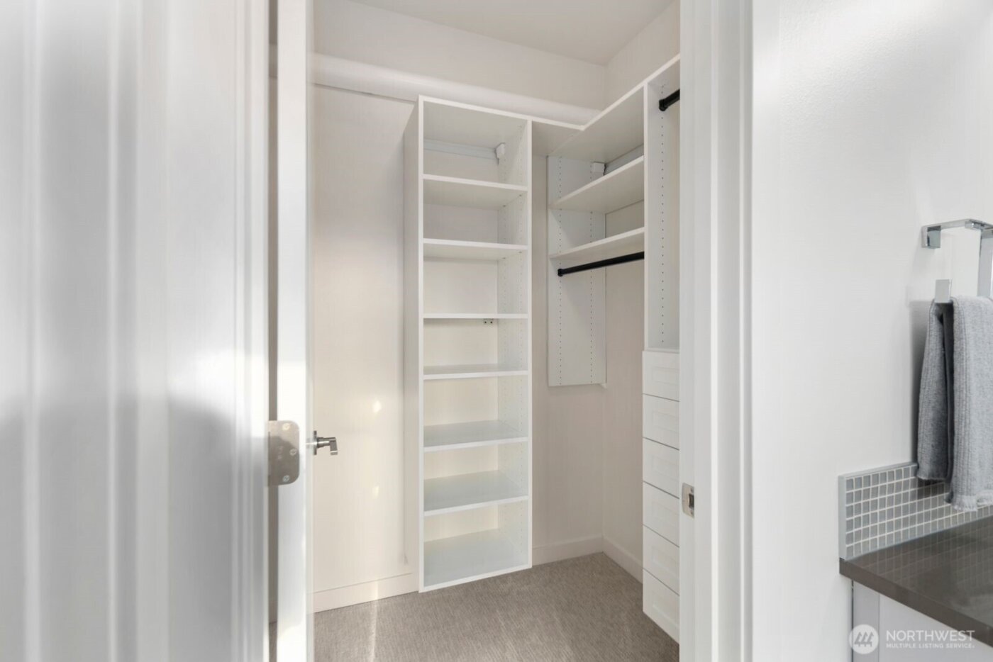 3426 NW Market Street , Seattle, WA 98107