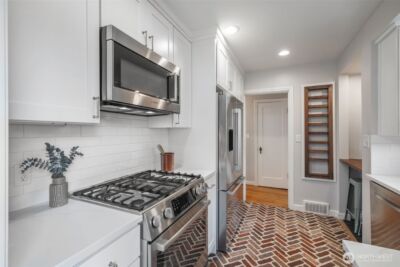 5232 38th Avenue NE, Seattle, WA 98105 - Photo 18