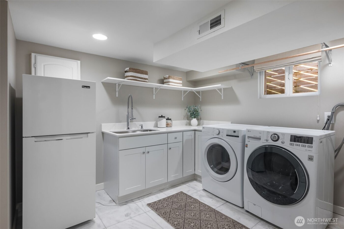 5232 38th Avenue NE, Seattle, WA 98105