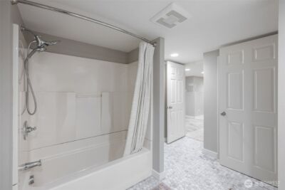 5232 38th Avenue NE, Seattle, WA 98105 - Photo 29