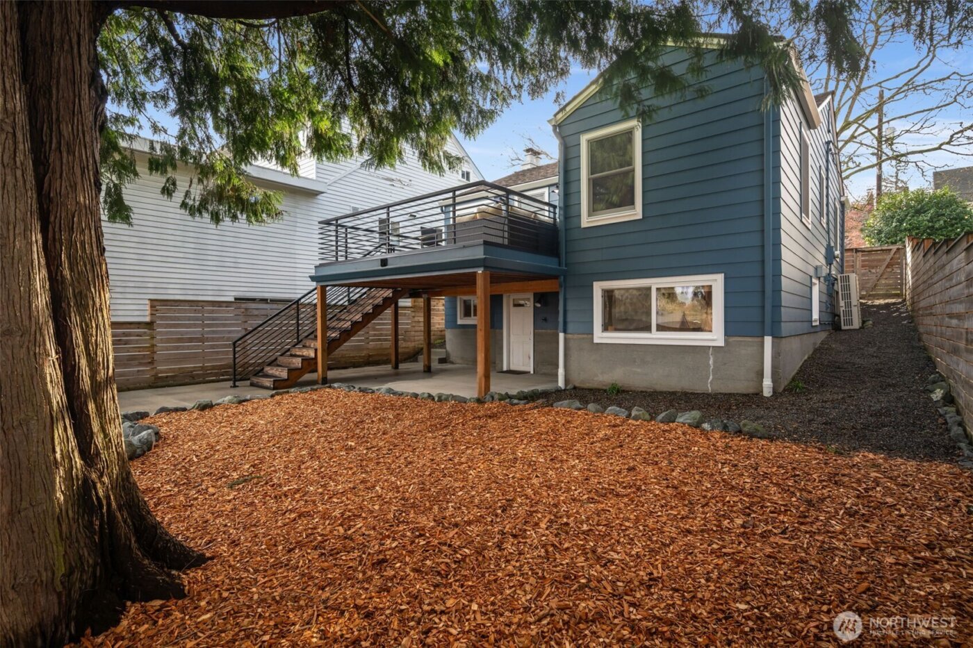 5232 38th Avenue NE, Seattle, WA 98105